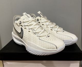 (Category: ) located in . Submitted by sneakerhead333 (Listing ID 1295260300, Image 1). Description: .