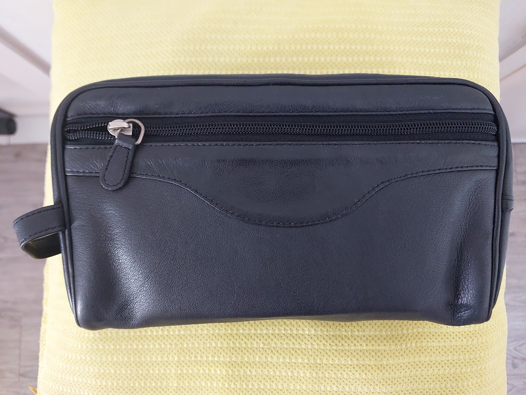 Hidesign Genuine Leather Dopp Kit Wash Bag Toiletry Bag Beauty Personal Care Men s Grooming on Carousell