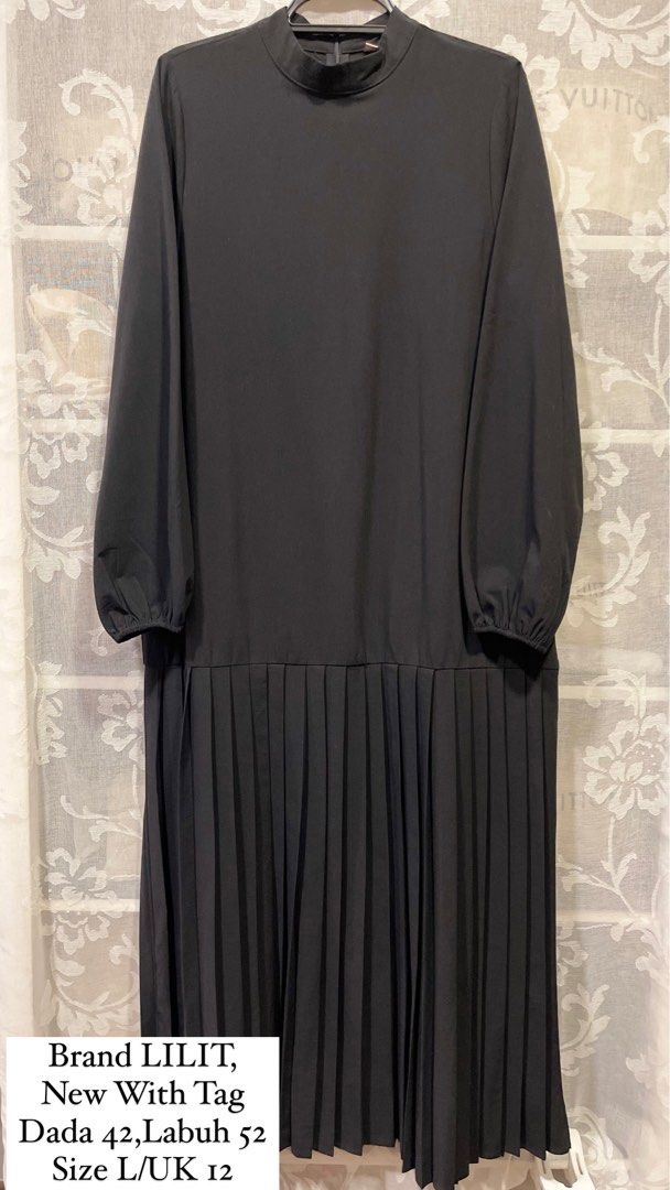 lilit pleated shawl