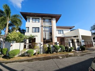 Luxurious Fully Furnished Home for Sale in BF Homes, Paranaque