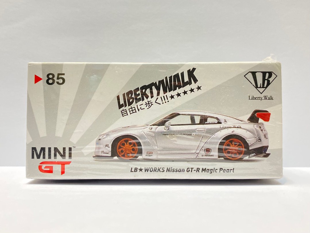 Mini GT #85 LB Works Nissan GT - R Magic Pearl, 興趣及遊戲, 玩具 
