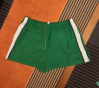 Nike above knee shorts Green 30-34