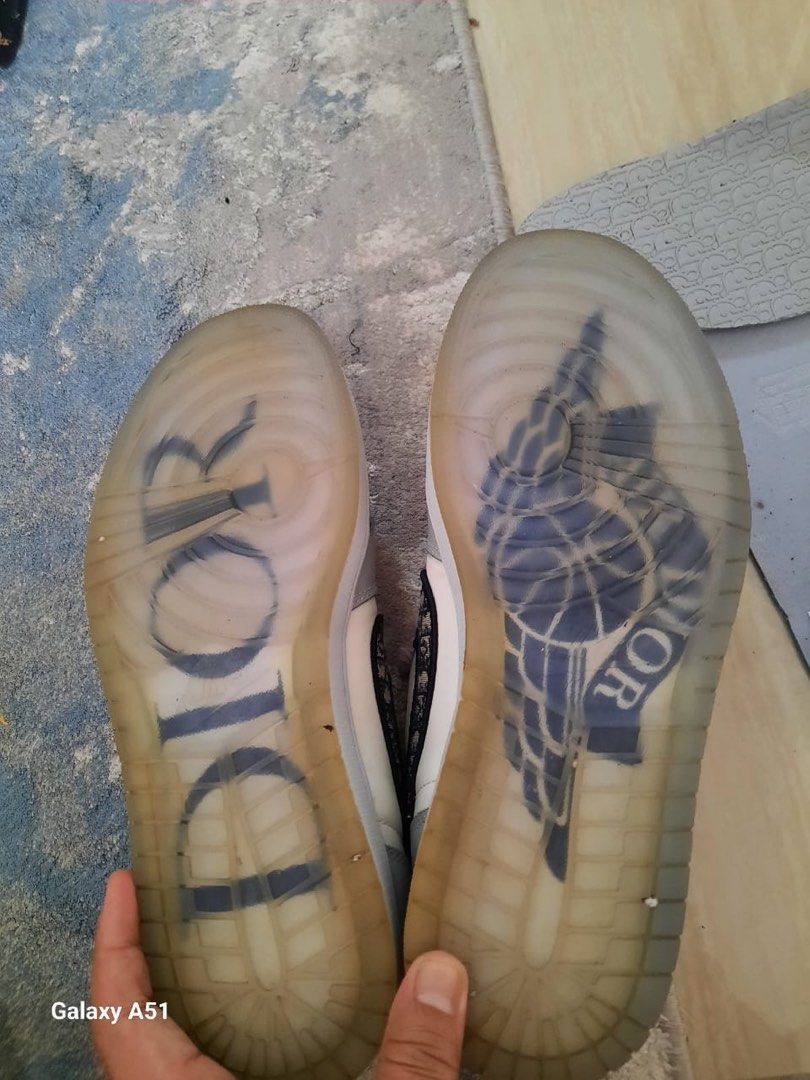 jordan 1 low dior on feet