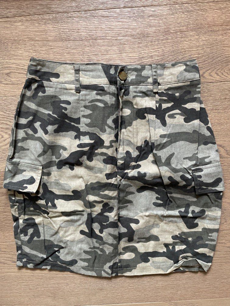 Camo skirt pretty little thing cheap