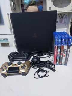 Ps4 Pro 1TB -CUH7218B with 2 controllers and 5 games