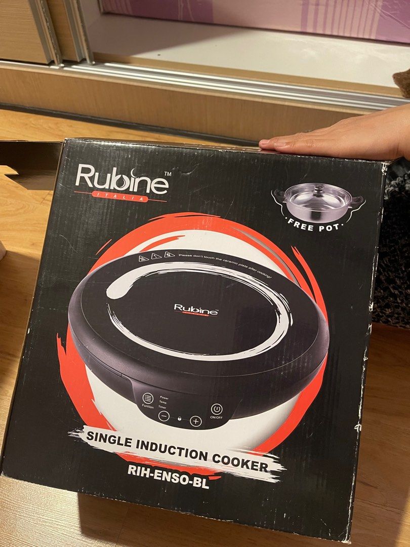 Rubine Induction Cooker (with free pot), TV & Home Appliances, Kitchen