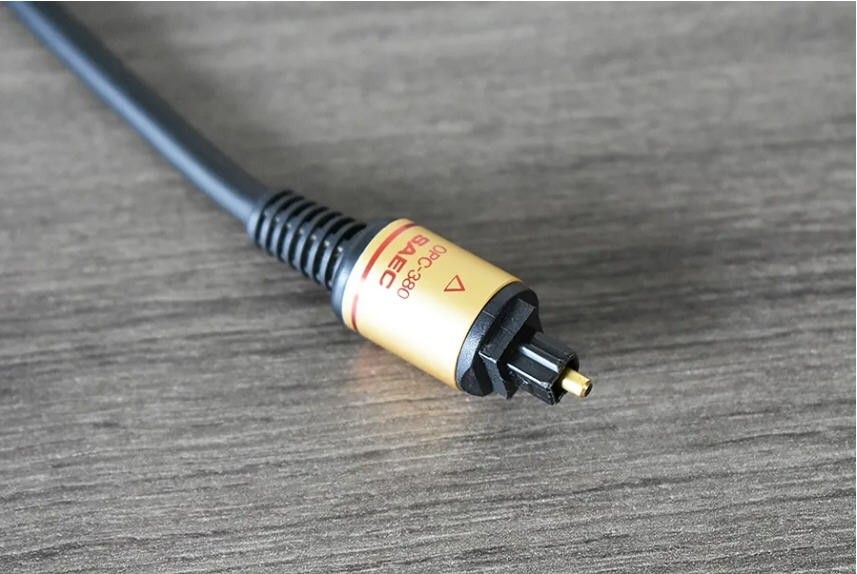 光 ケーブル  SAEC OPC-380 victor Pioneer SAEC OPC-380 光纖線, 音響器材, 其他音響配件及設備- Carousell