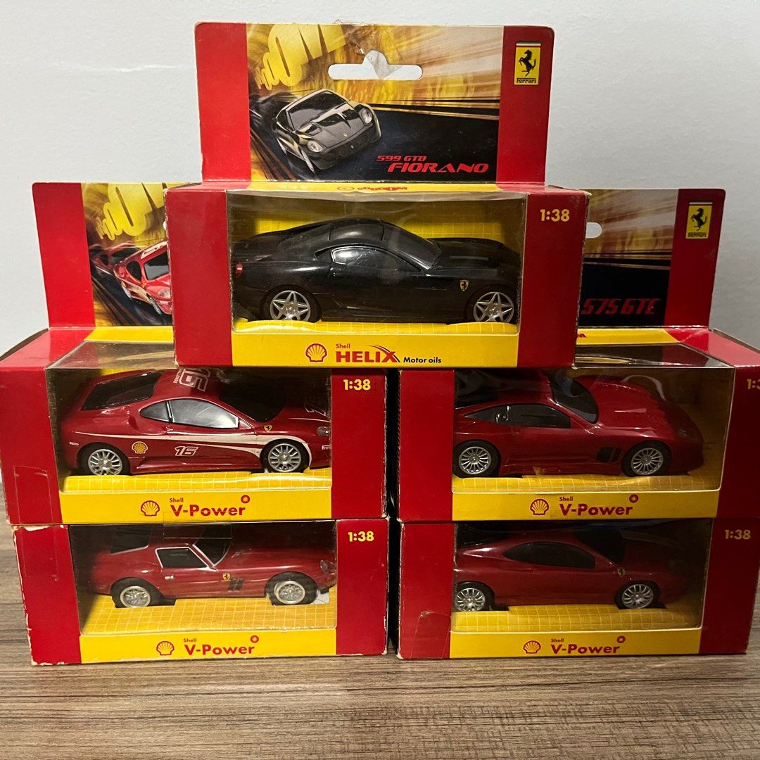 Shell Ferrari Collections (Category: Vehicle & Diecast Models) located in San Pedro. Submitted by nizzsapan (Listing ID 1295204975, Image 1). Description: Shell Ferrari Collections 1:38 Scale 400each/1500 set.