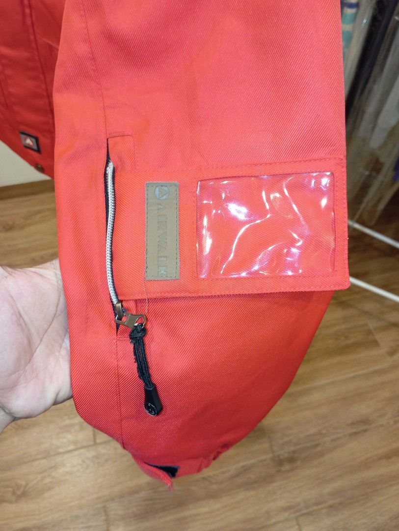 Snowboard Airwalk Merah Rare Item