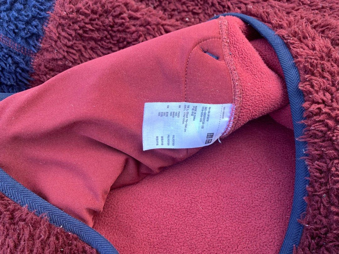 Uniqlo fleece (Category: Coats, Jackets and Outerwear) located in Burgos, Ilocos Norte. Submitted by copthrift (Listing ID 1295219938, Image 3). Description: .