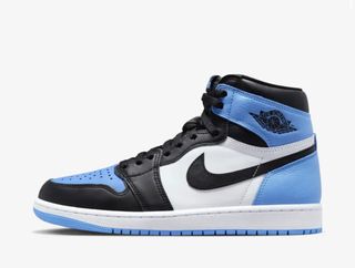 (Category: ) located in . Submitted by sneakersbae (Listing ID 1295318568, Image 1). Description: .