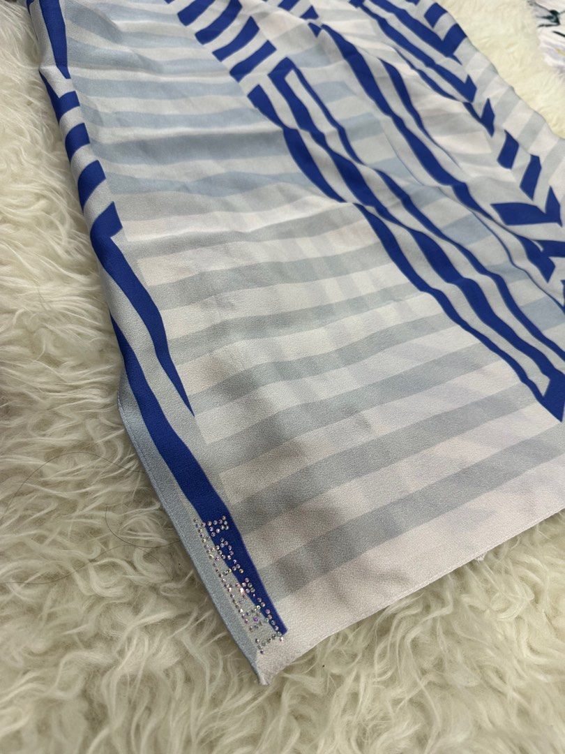 ariani shawl price