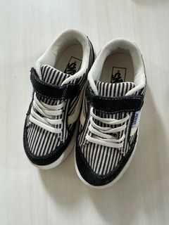 （分類：）位於 。 由 ayeek 提交（商品編號 1295235817，圖片 1）。簡介： 。
