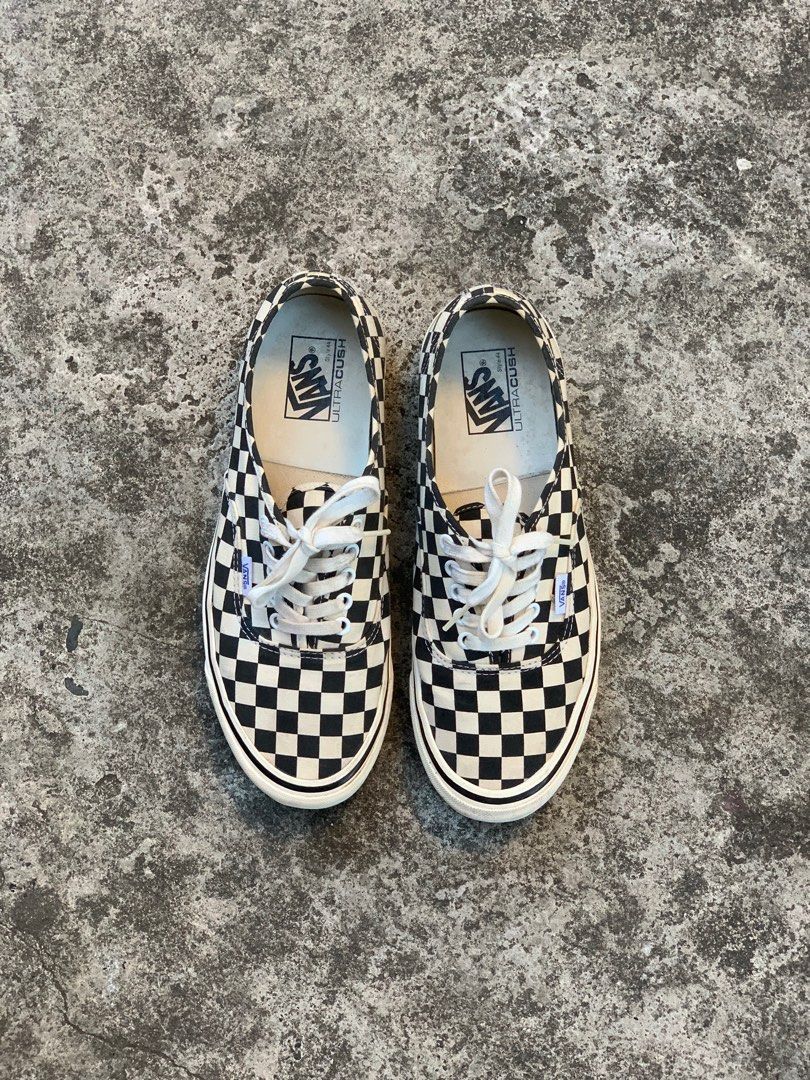 VANS AUTHENTIC CHEKERBOARD (Category: Sneakers) located in Manila. Submitted by rarefindslt (Listing ID 1295316974, Image 2). Description: VANS AUTHENTIC CHECKERBOARD STYLE 44 - ULTRA CUSH 10.5 US (mens) in solid good condition rate! no sep sole, no heel drags, can pass as new! no box.
