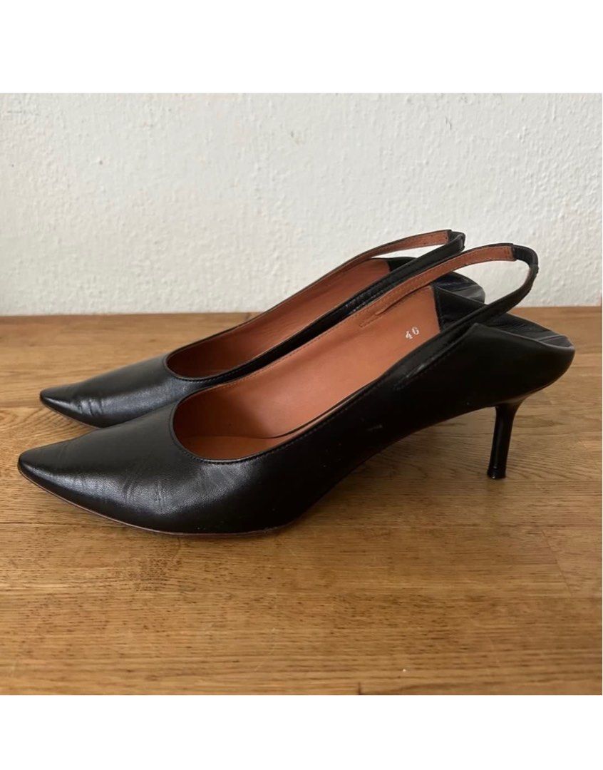 Vetements heels Women s Fashion Footwear Heels on Carousell