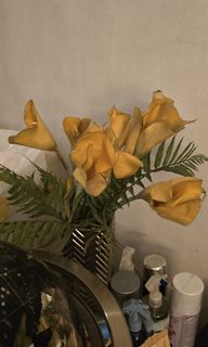 Yellow Bell flowers articial with long stems