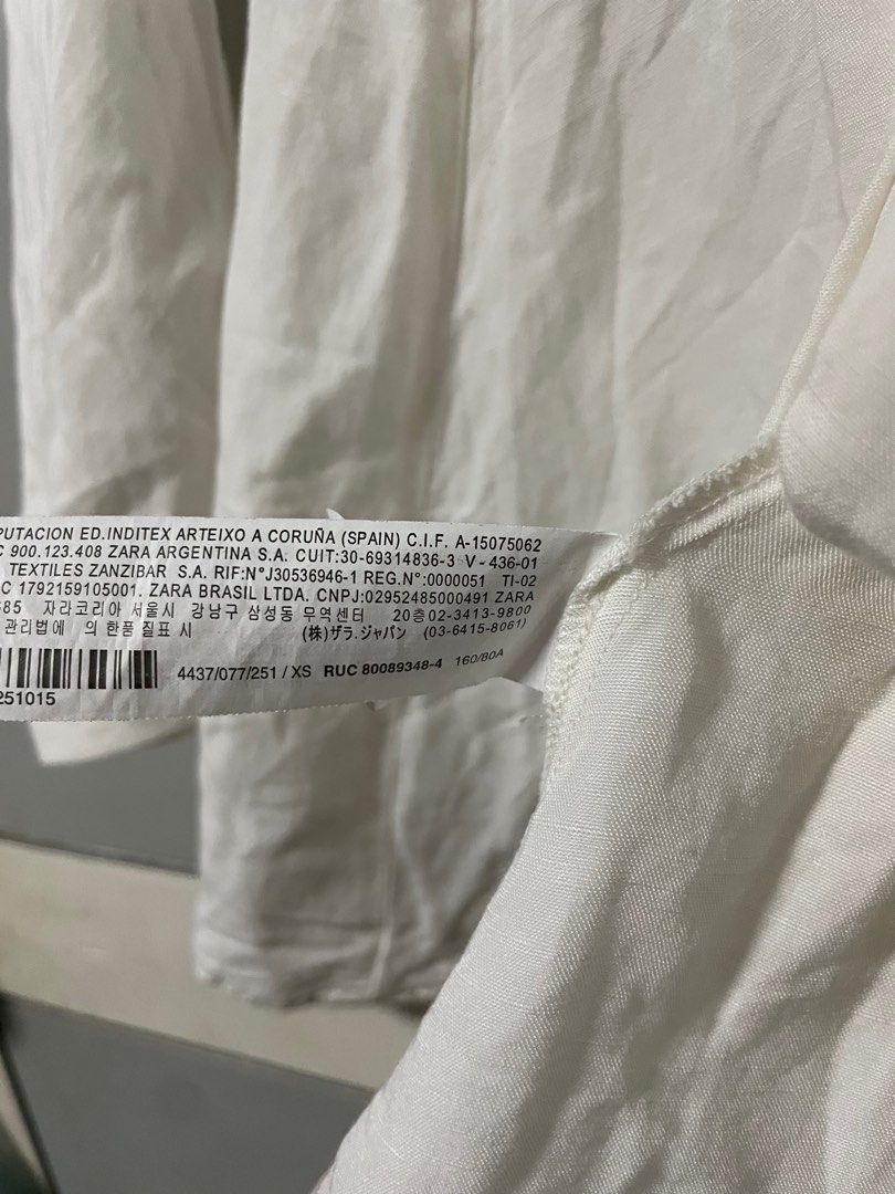 Zara White Longsleeve Top (Category: Longsleeves) located in Manila. Submitted by hermosa.ph (Listing ID 1295344165, Image 3). Description: needs iron.