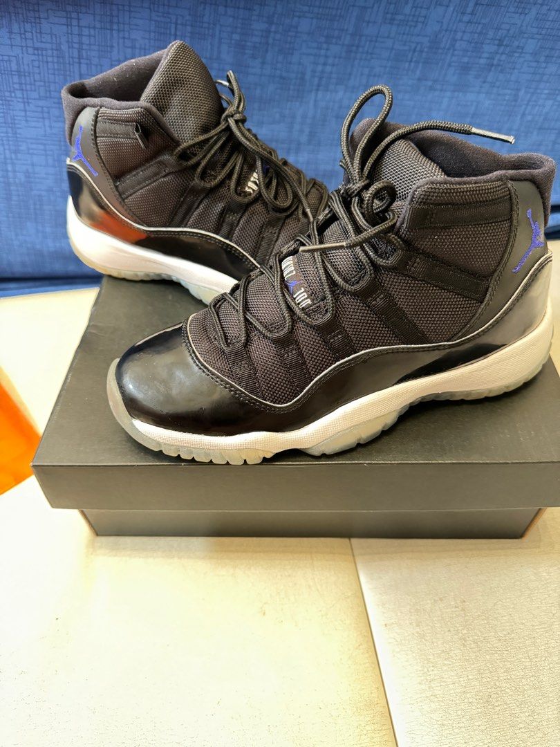 Jordan 11 retro bg top
