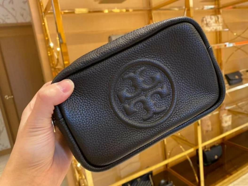 🇺🇲 AuthenticTory burch crossbody bag (Category: Luxury Bags & Wallets) located in Santa Cruz. Submitted by janelovebagswatchesshoesph (Listing ID 1295374656, Image 3). Description: with tag dust bag and paper bag.
