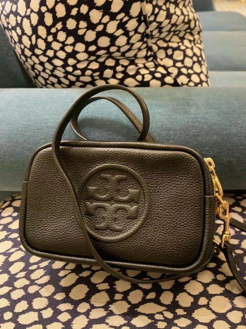 🇺🇲 AuthenticTory burch crossbody bag (Category: Luxury Bags & Wallets) located in Santa Cruz. Submitted by janelovebagswatchesshoesph (Listing ID 1295374656, Image 2). Description: with tag dust bag and paper bag.