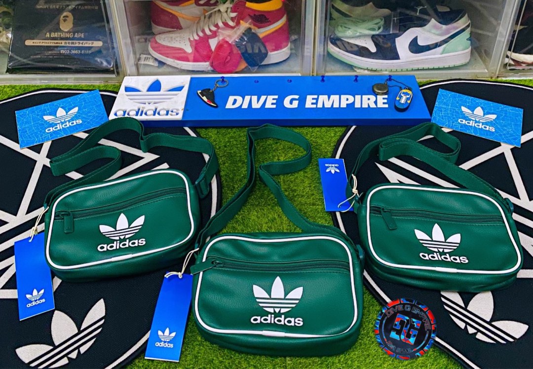 ADIDAS ADICOLOR CLASSIC MINI AIRLINER BAG Men s Fashion Bags Sling Bags on Carousell
