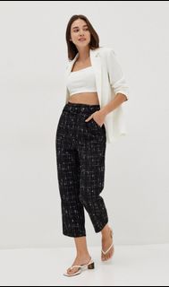 (Category: ) located in . Submitted by shopper_galore (Listing ID 1295391445, Image 1). Description: .