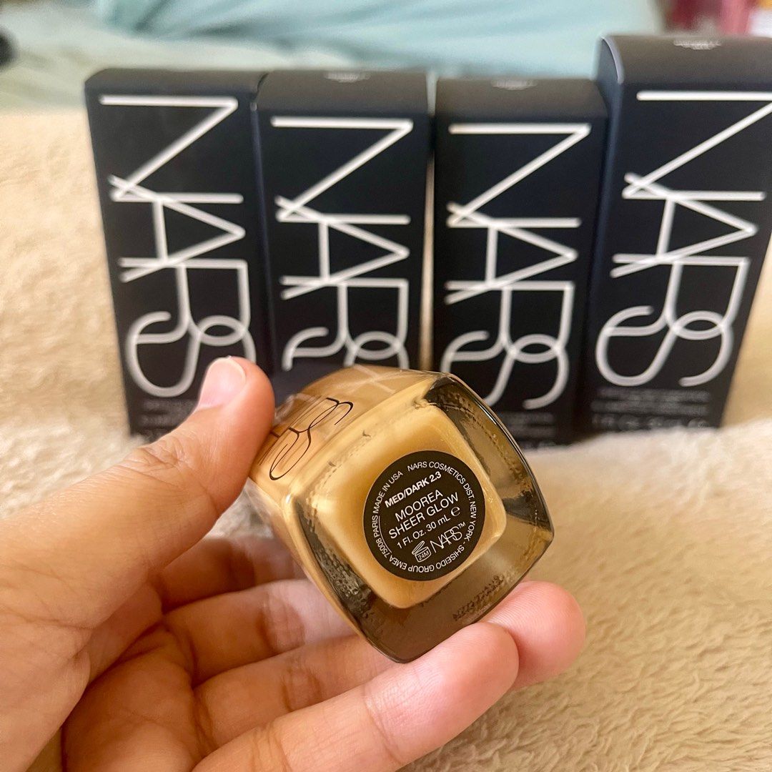 Authentic NARS Sheer Glow Foundation in Moorea (Category: Makeup) located in Manila. Submitted by theeumiroeffect (Listing ID 1295371397, Image 2). Description: Authentic NARS Sheer Glow Foundation 💕 MOOREA shade only 📍 Parañaque City.