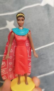 Barbie Mcdo Kenyan figurine