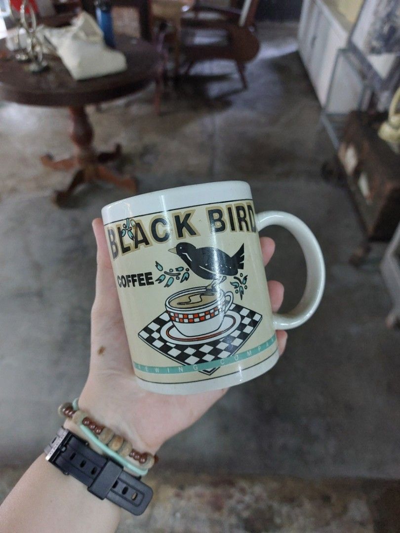 Black bird mug (Category: Coffee & Tea Tableware) located in Butuan. Submitted by vintagefinds.2021 (Listing ID 1295389617, Image 1). Description: .