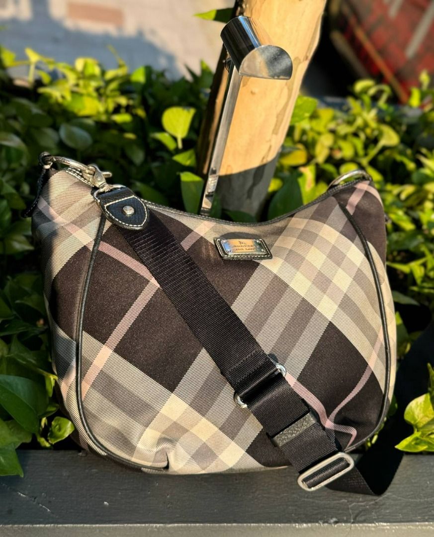 BURBERRY SIGNATURE CROSSBODY BAG Luxury Bags Wallets on Carousell