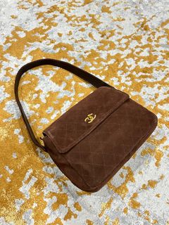 (Category: ) located in . Submitted by thriftbytiya (Listing ID 1295389807, Image 1). Description: .
