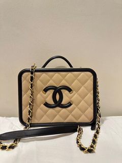(Category: ) located in . Submitted by timelessluxe (Listing ID 1295473673, Image 1). Description: .