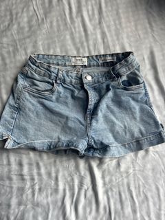 (Category: ) located in . Submitted by moonriver888 (Listing ID 1295358459, Image 1). Description: .
