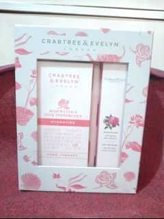 Crabtree and Evelyn Hand Therapy Set