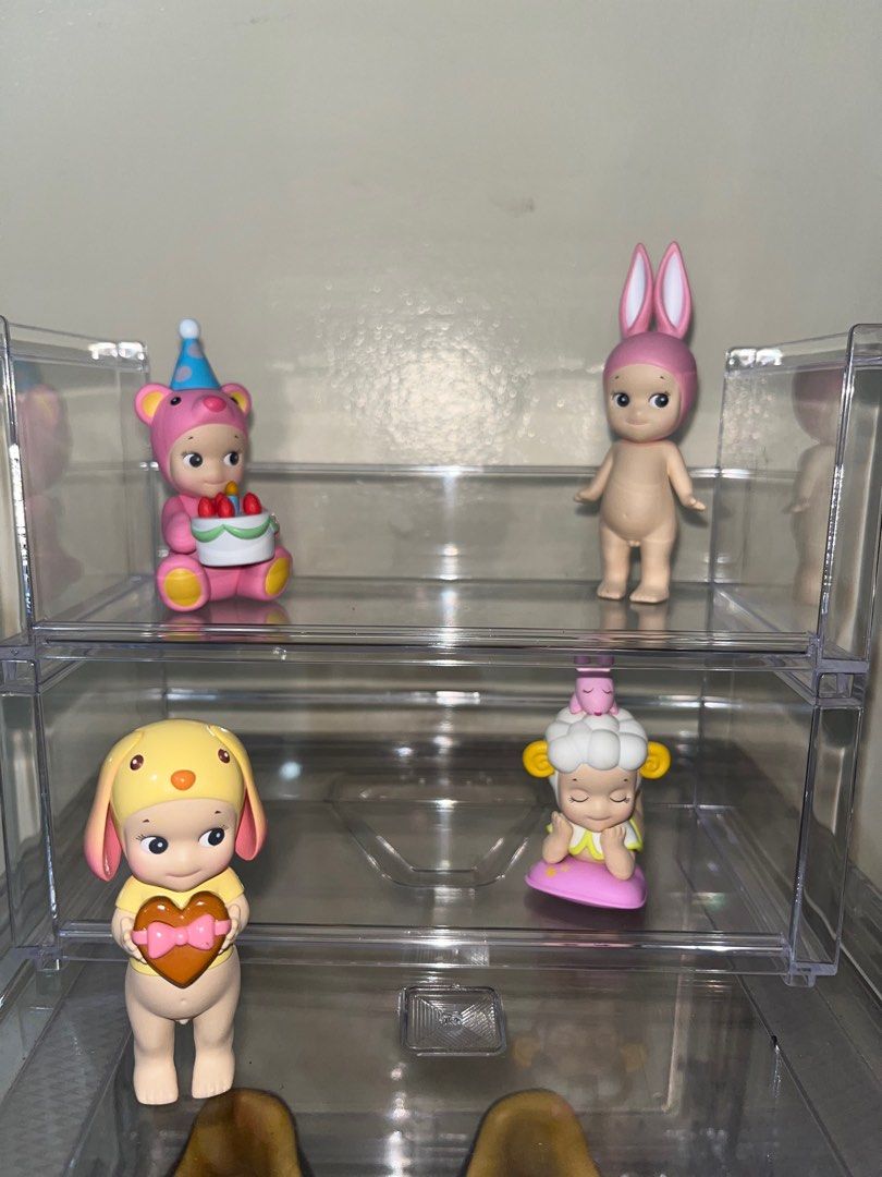 Display rack | | Figurine display | Organizer (Category: Storage Boxes & Baskets) located in Manila. Submitted by mmonsdeclutters (Listing ID 1295425922, Image 1). Description: 150 nalang for both Rfs: super new but too small for my collection :(( loc: marikina available for jnt/ lbc or sdd !! SONNY ANGELS NFS !!.
