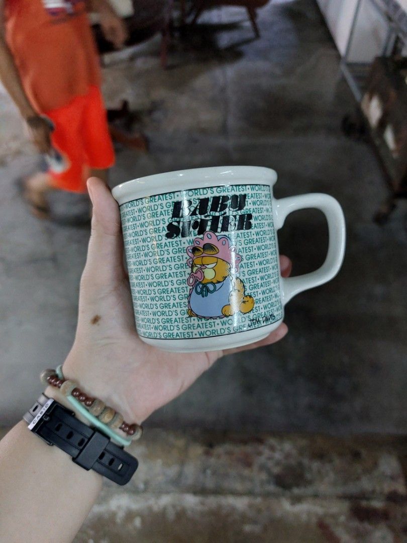 Garfield mug (Category: Coffee & Tea Tableware) located in Butuan. Submitted by vintagefinds.2021 (Listing ID 1295389865, Image 1). Description: .