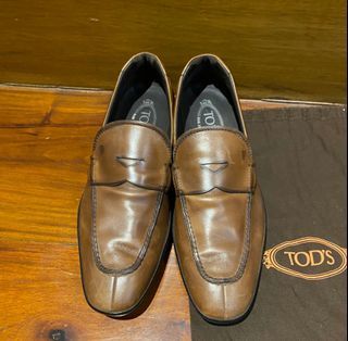 [GUARANTEED AUTHENTIC/USED] TOD'S Tan Leather Loafers