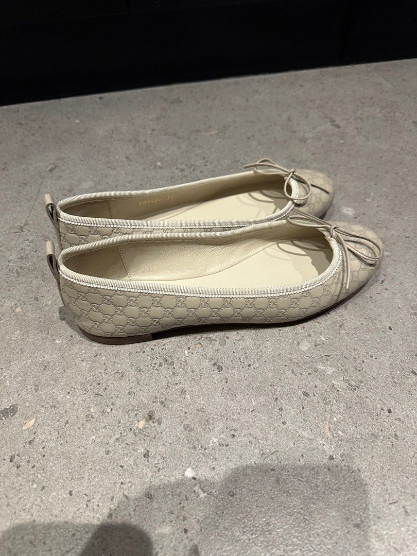 Gucci Ivory Leather Flats Women s Fashion Footwear Flats Sandals on Carousell