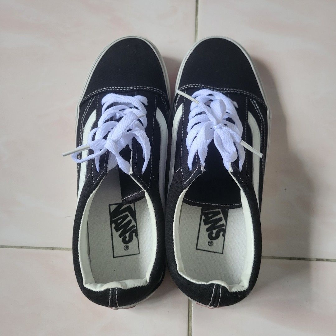 Kasut canvas deals