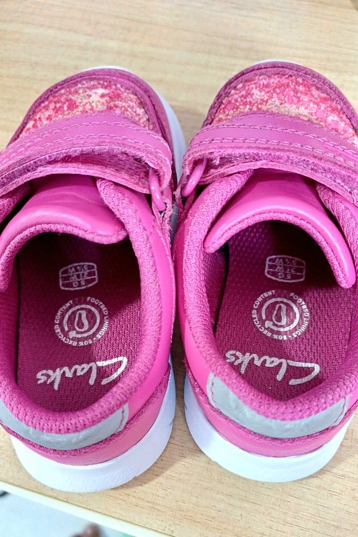 Kasut girl Clarks size UK 5 G Babies Kids Babies Kids Fashion on Carousell