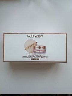 Laura Mercier Powder Puff Set