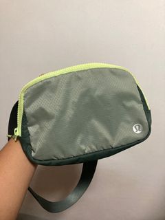 Lululemon Everywhere Bag