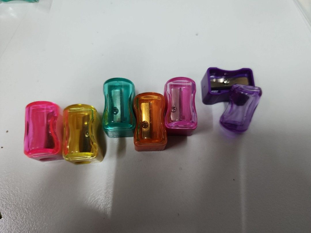 Mini Candy Sharpener (Category: Stationery & School Supplies) located in Singapore. Submitted by lynlyn1986 (Listing ID 1295404239, Image 2). Description: Mini Sharpener 5 pcs per pack (random colours).