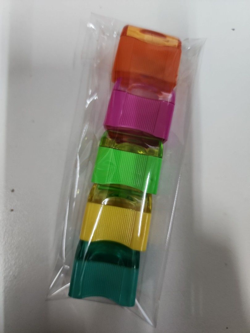 Mini Candy Sharpener (Category: Stationery & School Supplies) located in Singapore. Submitted by lynlyn1986 (Listing ID 1295404239, Image 1). Description: Mini Sharpener 5 pcs per pack (random colours).