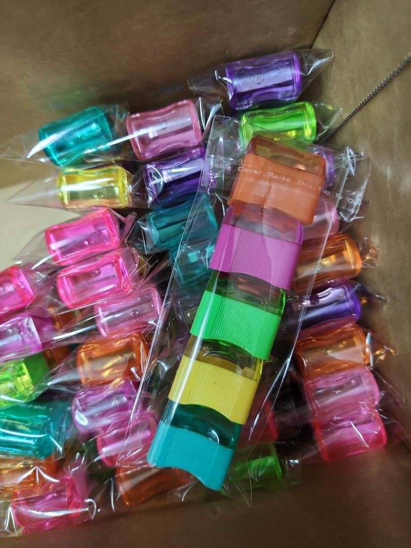Mini Candy Sharpener (Category: Stationery & School Supplies) located in Singapore. Submitted by lynlyn1986 (Listing ID 1295404239, Image 4). Description: Mini Sharpener 5 pcs per pack (random colours).