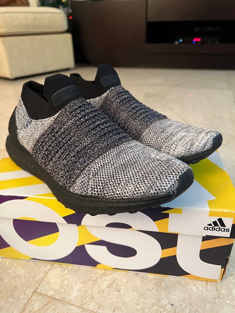 Ultra boost oreo laceless top