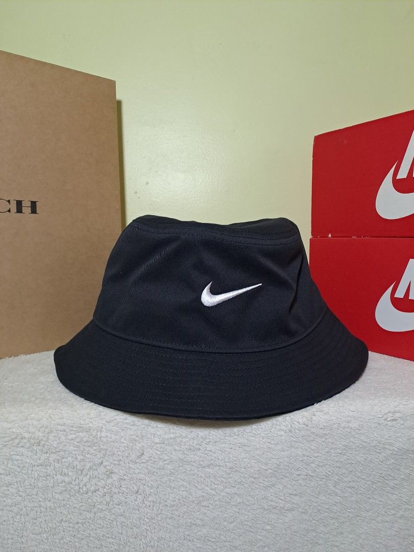 Nike apex bucket hat, Men's Fashion, Watches & Accessories, Caps & Hats on  Carousell