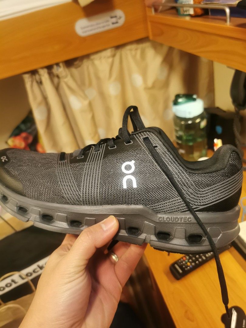 oc shoes size 11.5 (Category: Sneakers) located in Malabon City. Submitted by jezreel88 (Listing ID 1295516063, Image 2). Description: slightly used since meron pa kong ibang sapatos binili ko,sa us rarely used.
