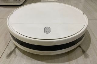 Preloved Xiaomi Robot Vacuum Cleaner with Box