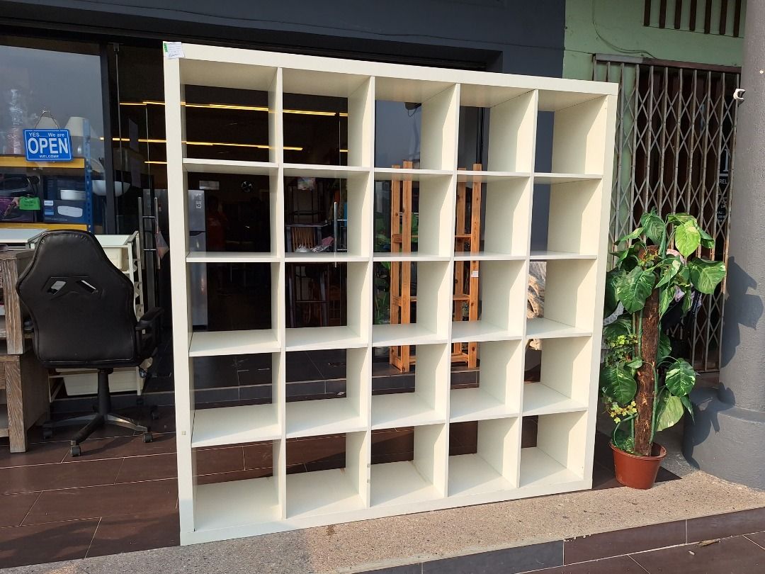 (Rare, Discontinued) IKEA KALLAX Shelving unit, white, IKEA KALLAX Unit Rak, putih 182x182 cm